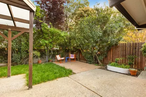 Exterior - 4131 Scranton Cir, Carmichael, CA 95608 photo 5 of 14