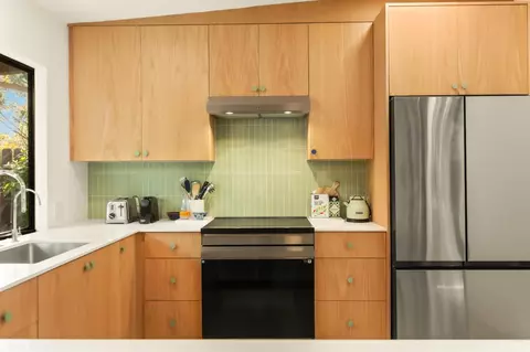 Kitchen - 4131 Scranton Cir, Carmichael, CA 95608 photo 6 of 8