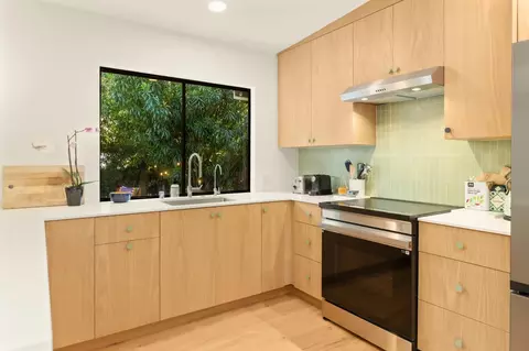 Kitchen - 4131 Scranton Cir, Carmichael, CA 95608 photo 4 of 8