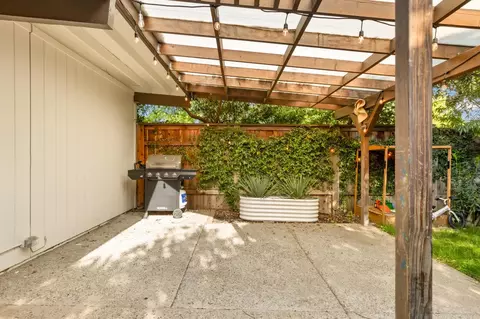 Exterior - 4131 Scranton Cir, Carmichael, CA 95608 photo 11 of 14