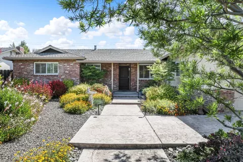 1304 Nelda Way, Modesto, CA 95355 photo 3