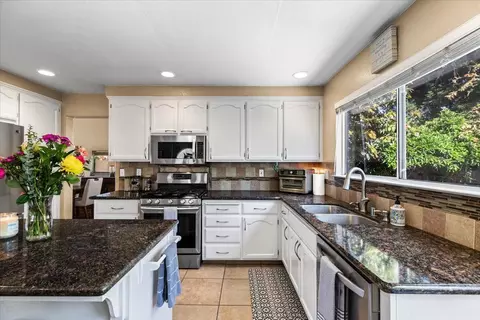 1741 Patton Dr, Modesto, CA 95356 photo 18
