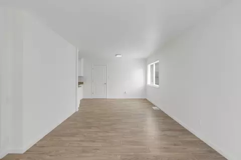 Living - 5418 Canfield Ave, Carmichael, CA 95608 photo 13 of 14