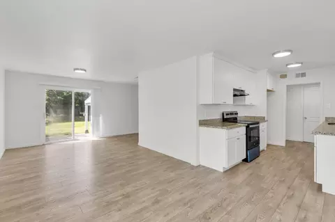 Living - 5418 Canfield Ave, Carmichael, CA 95608 photo 11 of 14