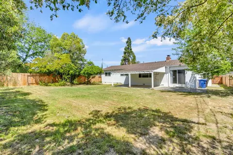 Exterior - 5418 Canfield Ave, Carmichael, CA 95608 photo 6 of 8