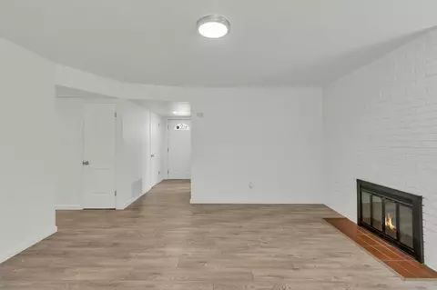 Living - 5418 Canfield Ave, Carmichael, CA 95608 photo 7 of 14