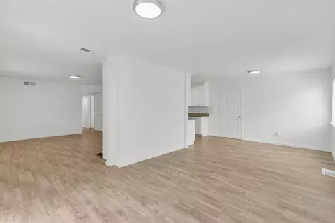 Living - 5418 Canfield Ave, Carmichael, CA 95608 photo 12 of 14