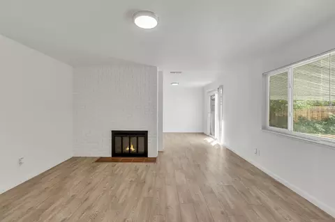 Living - 5418 Canfield Ave, Carmichael, CA 95608 photo 4 of 14