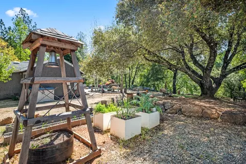 Exterior - 2405 No Walk Rd, Placerville, CA 95667 photo 16 of 22