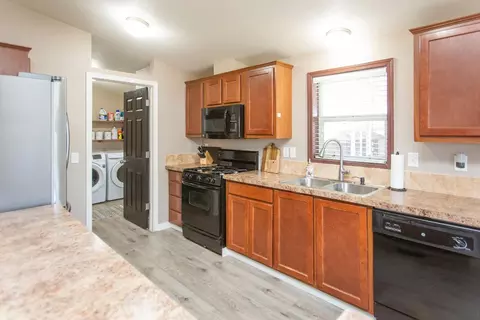 4305 Trojans, Modesto, CA 95355 photo 7