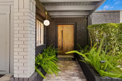 Entry Way - 5301 Valhalla Dr, Carmichael, CA 95608 photo 1 of 9