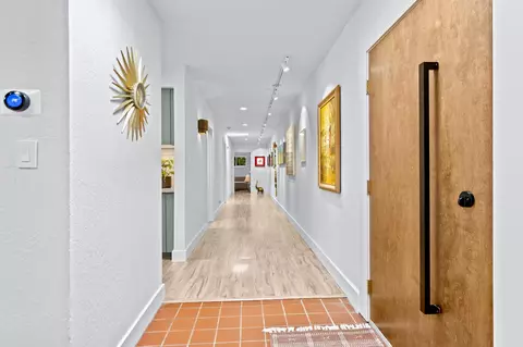 Entry Way - 5301 Valhalla Dr, Carmichael, CA 95608 photo 3 of 9