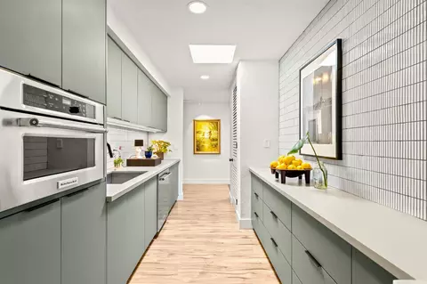 Kitchen - 5301 Valhalla Dr, Carmichael, CA 95608 photo 3 of 6