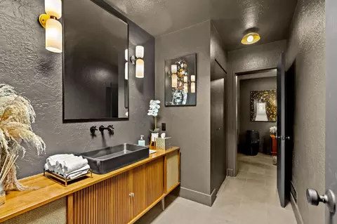 Bath - 5301 Valhalla Dr, Carmichael, CA 95608 photo 7 of 13