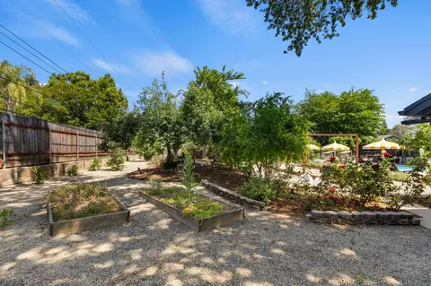 Exterior - 5301 Valhalla Dr, Carmichael, CA 95608 photo 19 of 34
