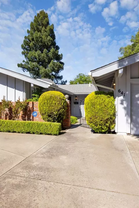 Exterior - 641 Cleveland St, Davis, CA 95616 photo 4 of 18
