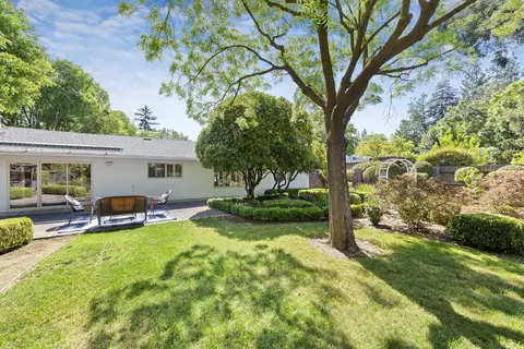 Exterior - 641 Cleveland St, Davis, CA 95616 photo 7 of 18