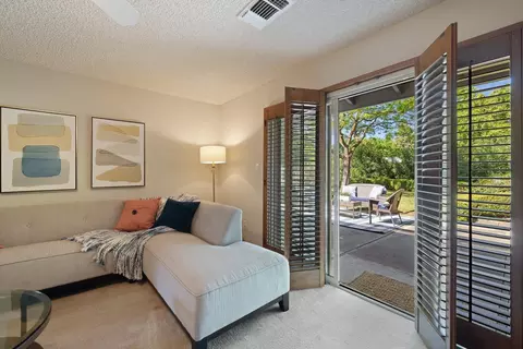 Living - 641 Cleveland St, Davis, CA 95616 photo 3 of 4