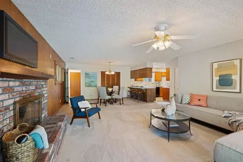 Living - 641 Cleveland St, Davis, CA 95616 photo 4 of 4
