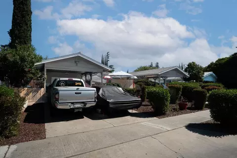 2109 Celeste Dr, Modesto, CA 95355 photo 2