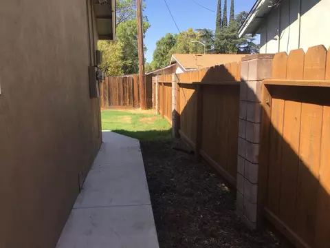 2109 Celeste Dr, Modesto, CA 95355 photo 12