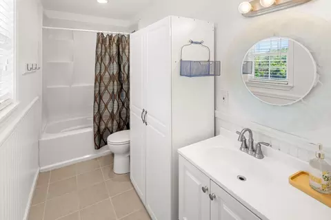Bath - 738 Elverta Rd, Elverta, CA 95626 photo 1 of 3