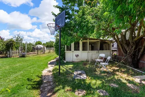 Exterior - 738 Elverta Rd, Elverta, CA 95626 photo 19 of 32