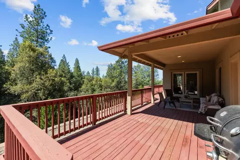 Exterior - 12381 Mierkey Ct, Jackson, CA 95642 photo 8 of 11