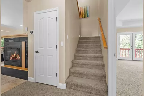 Entry Way - 12381 Mierkey Ct, Jackson, CA 95642 photo 2 of 4