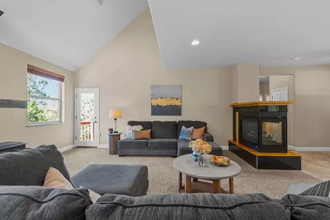 Living - 12381 Mierkey Ct, Jackson, CA 95642 photo 3 of 4