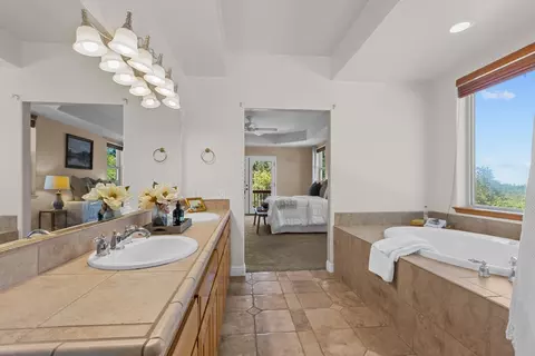 Bath - 12381 Mierkey Ct, Jackson, CA 95642 photo 5 of 6