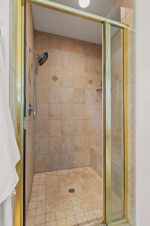 Bath - 12381 Mierkey Ct, Jackson, CA 95642 photo 4 of 6