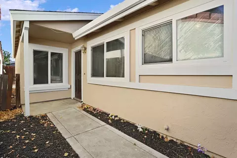 3141 Hemlock St, Antioch, CA 94509 photo 2