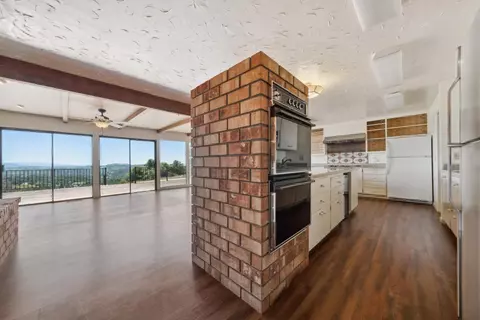 Kitchen - 10821 Sutter Cir, Sutter Creek, CA 95685 photo 8 of 9