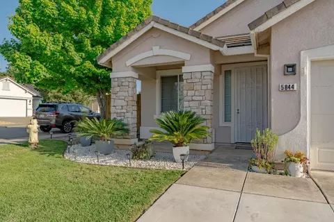 5844 Blue Beech Ct, Antelope, CA 95843 photo 4