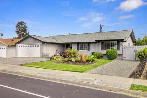 7795 Tamarack Dr, Dublin, CA 94568 photo 2