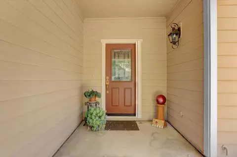 142 Sparrow Cir, Grass Valley, CA 95945 photo 3