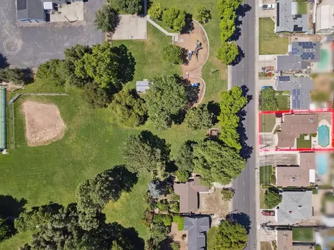 View/Area - 990 E C St, Oakdale, CA 95361 photo 1 of 3