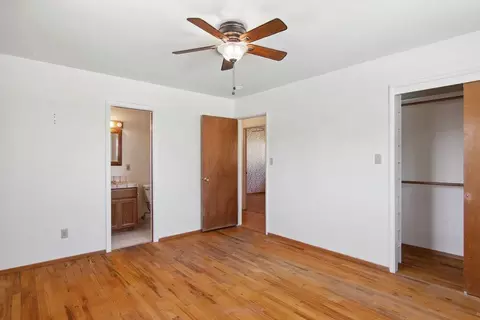 Bedroom - 990 E C St, Oakdale, CA 95361 photo 1 of 4
