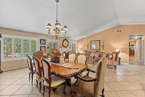 Dining - 8141 Bellingrath Dr, Elverta, CA 95626 photo 2 of 4