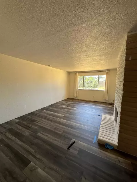 Living - 9211 Eaglepoint Ln, Stockton, CA 95210 photo 3 of 3