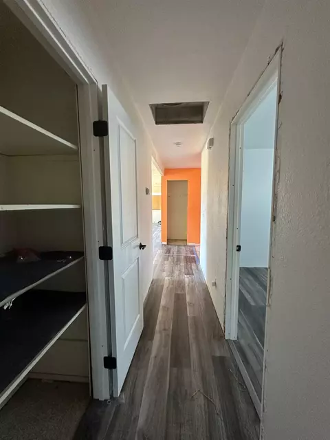 Entry Way - 9211 Eaglepoint Ln, Stockton, CA 95210 photo 5 of 5