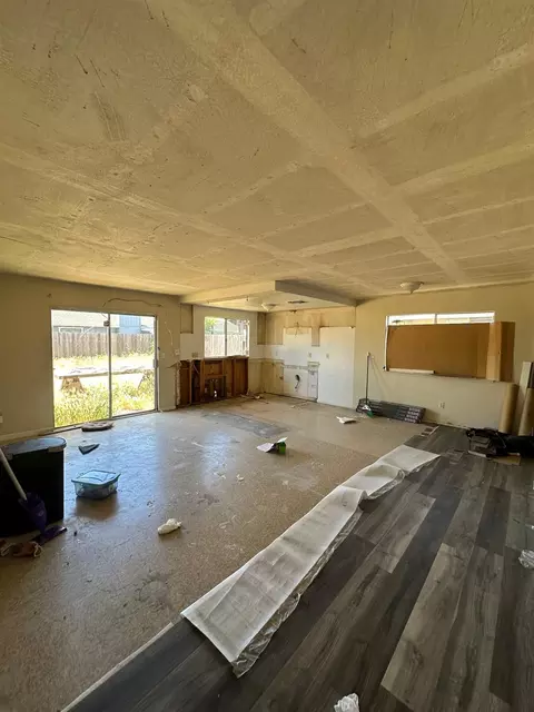 Kitchen - 9211 Eaglepoint Ln, Stockton, CA 95210 photo 1 of 2