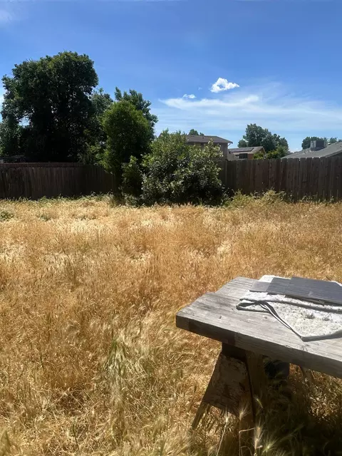 Exterior - 9211 Eaglepoint Ln, Stockton, CA 95210 photo 3 of 5