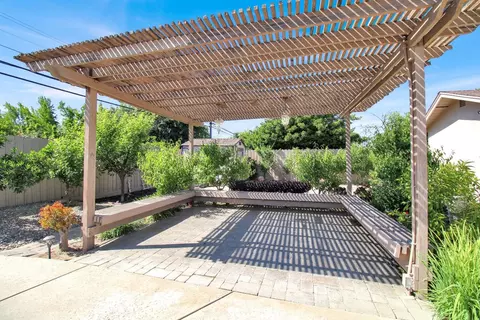 2805 Sheffield Ln, Modesto, CA 95350 photo 18