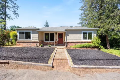 990 Crescent St, Placerville, CA 95667 photo 1