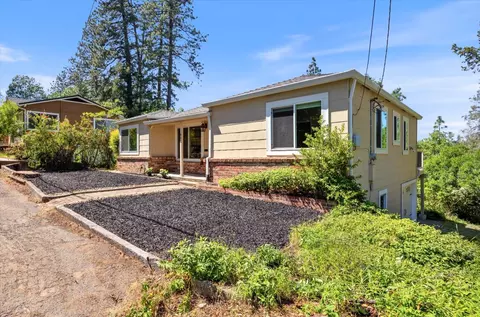 990 Crescent St, Placerville, CA 95667 photo 2