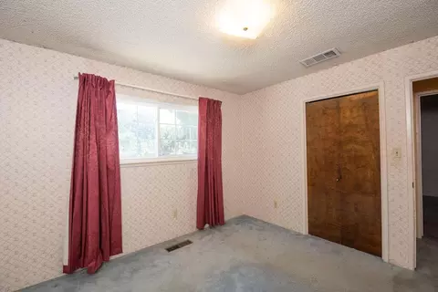 Bedroom - 9125 Georgia Ln, Modesto, CA 95357 photo 2 of 11