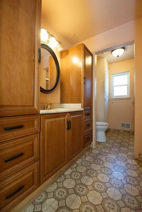Bath - 9125 Georgia Ln, Modesto, CA 95357 photo 1 of 5