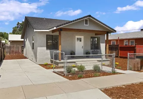 Exterior - 11 E 1st St, Tracy, CA 95376 photo 4 of 8